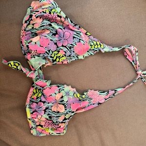 Victoria’s Secret bikini